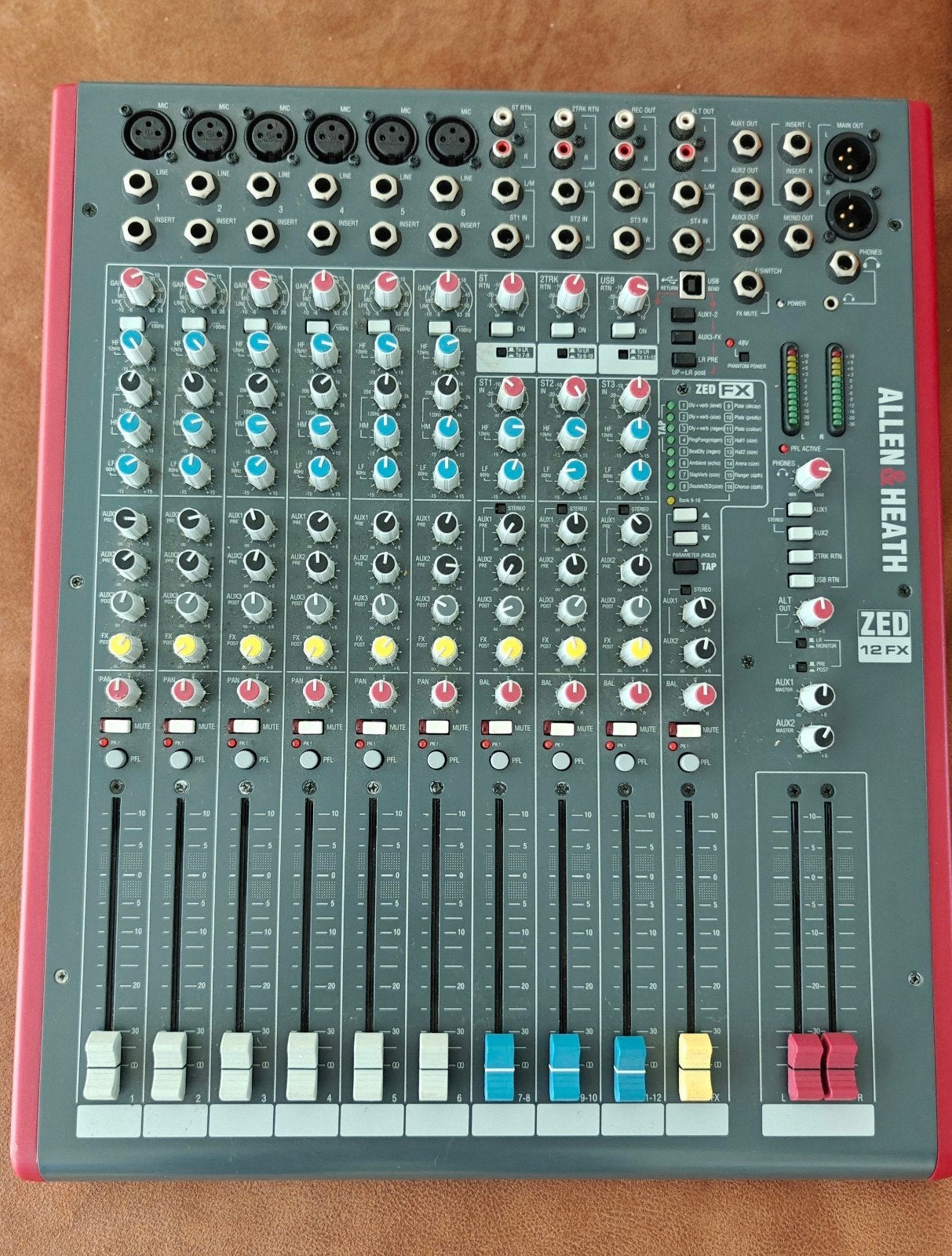 Allen & Heath ZED‑12FX Mengpaneel, Ophalen of Verzenden, Zo goed als nieuw, 10 tot 20 kanalen, Microfooningang