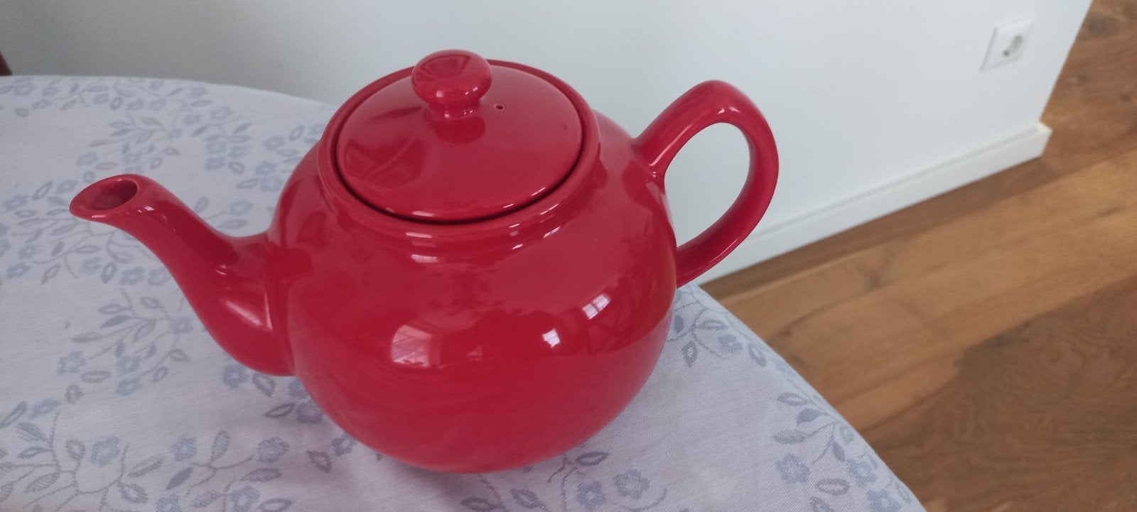Theepot Rood Price Kensington England, Ophalen of Verzenden, Glas, Overige stijlen, Overige typen