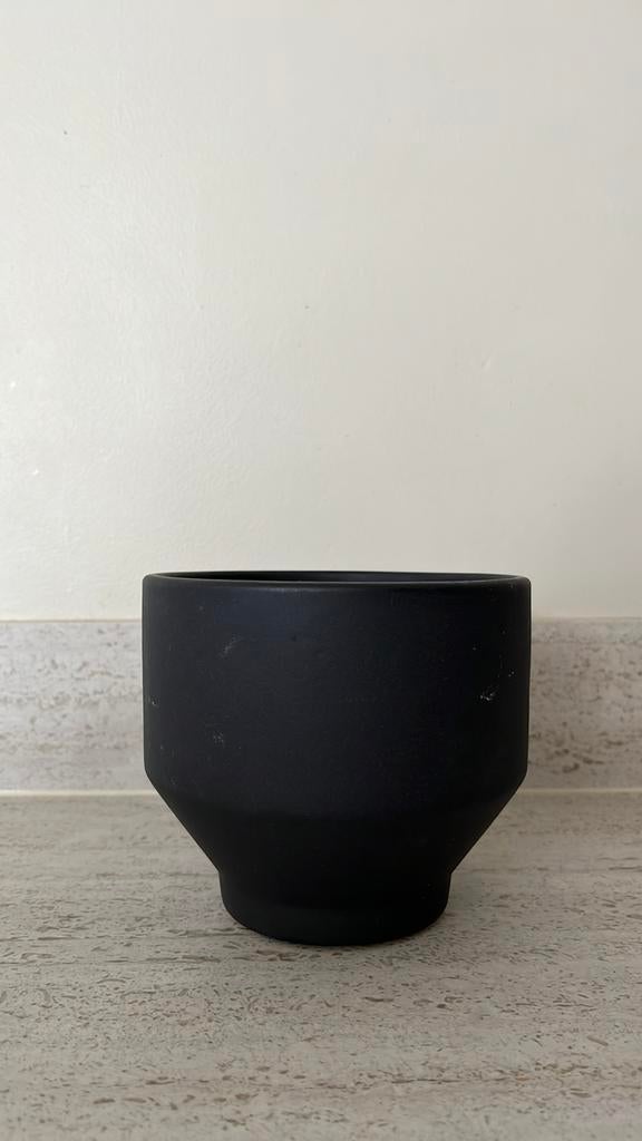 Antraciete bloempot H&M Home D13,5, Ophalen, Rond, Zo goed als nieuw, Aardewerk