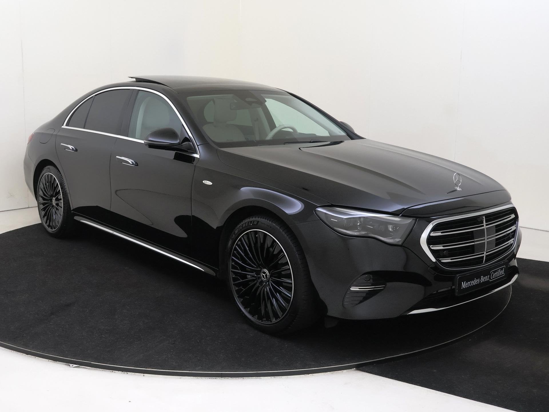 Mercedes-Benz E-klasse 400 e 4MATIC Exclusive Line / Panoram, Auto's, Mercedes-Benz, Automaat, Gebruikt, 4 cilinders, 252 pk