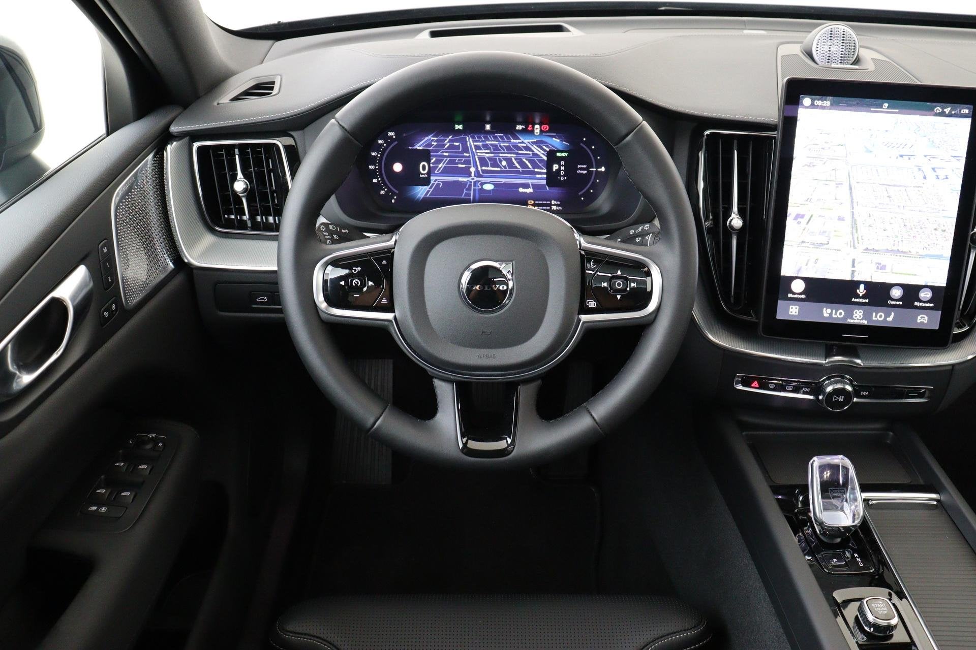 Volvo XC60 II T6 PLUG-IN HYBRID AWD ULTRA BLACK EDITION -PAN, Automaat, 12 maanden, Lichtsensor, Gebruikt