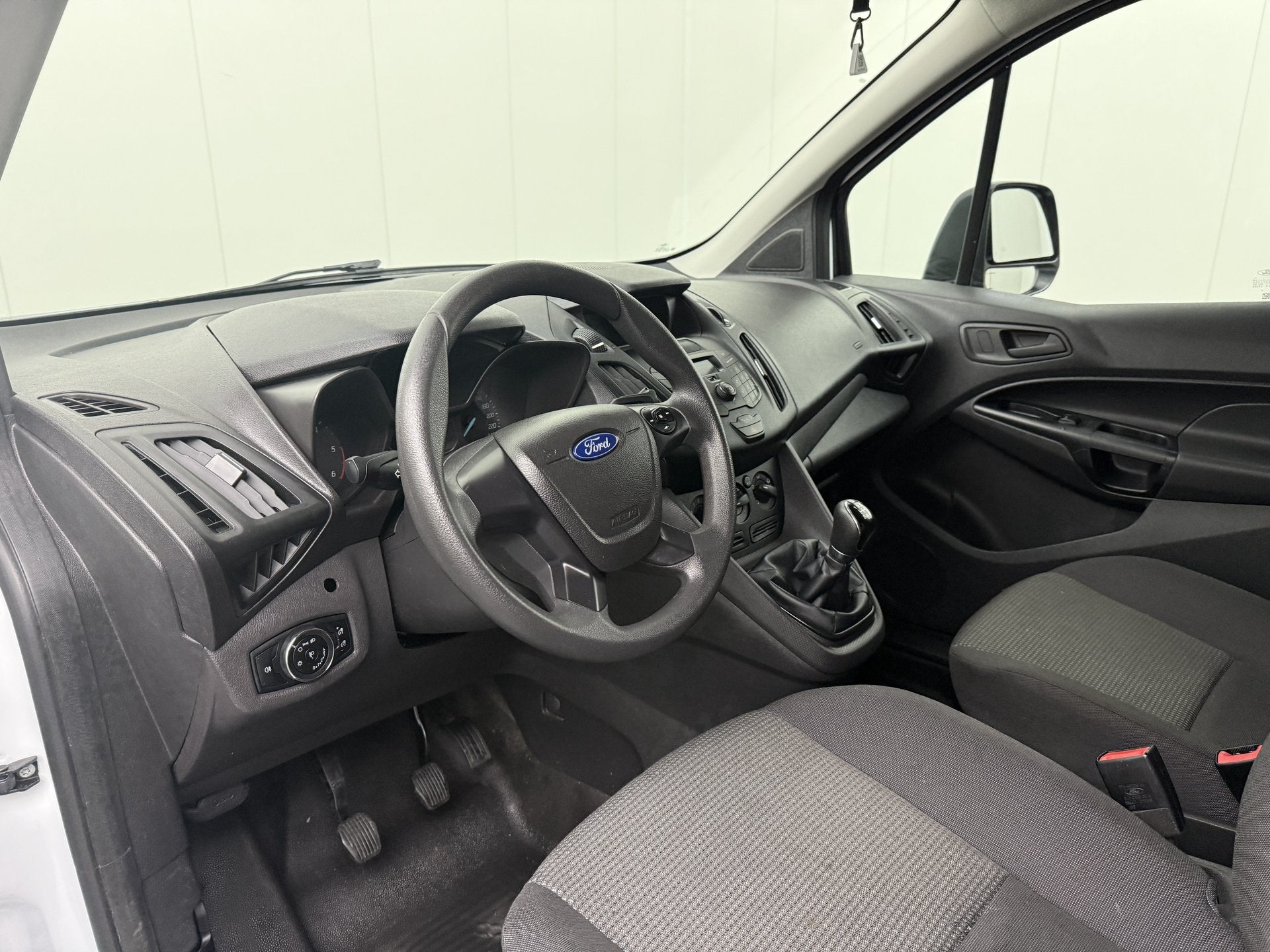 Ford Transit Connect 1.5TDCI Edition | Airco | Trekhaak | Be, Voorwielaandrijving, Stof, Gebruikt, 4 cilinders