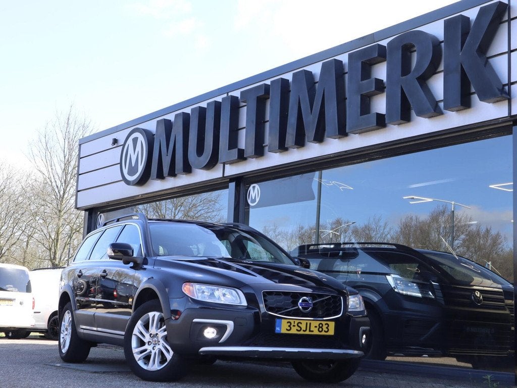Volvo XC70 D4 5 Cil, Digitaal dashboard Dealer onderhouden!, Euro 5, Gebruikt, Zwart, 1984 cc