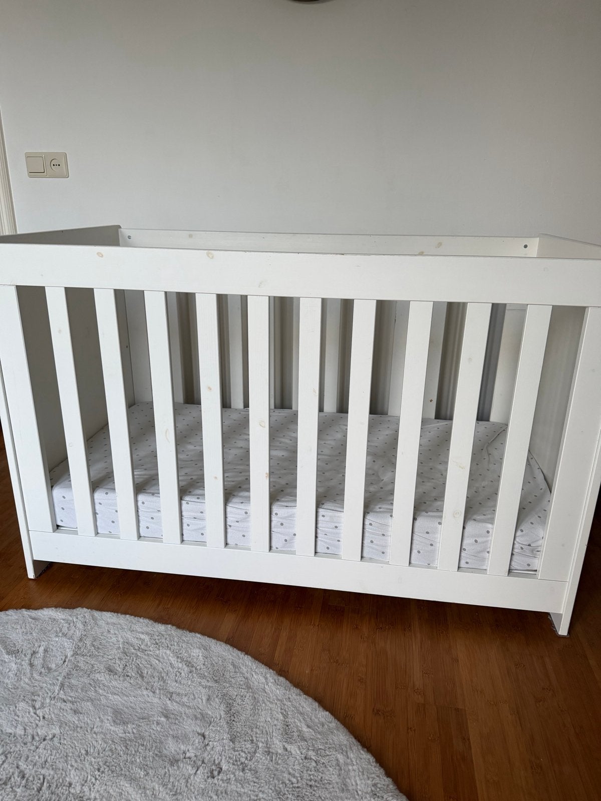 Witte babykamer ledikant en commode incl matras, Kinderen en Baby's, Ophalen, Gebruikt, Jongetje of Meisje