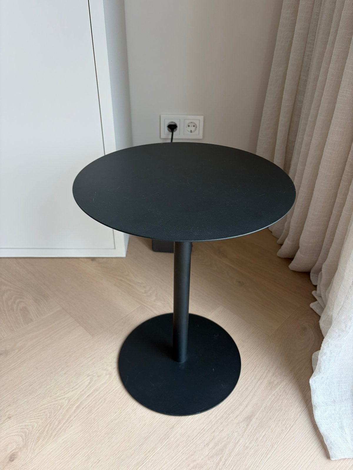 Bijzettafel Snow van Zuiver, Ophalen