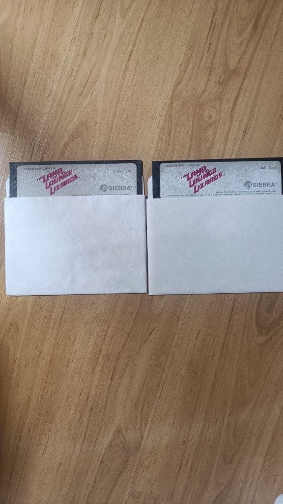 Leisure Suit Larry 1 (Sierra, 1987) – 2x 5.25" floppies, 1 speler, Ophalen of Verzenden, Gebruikt, Vanaf 3 jaar