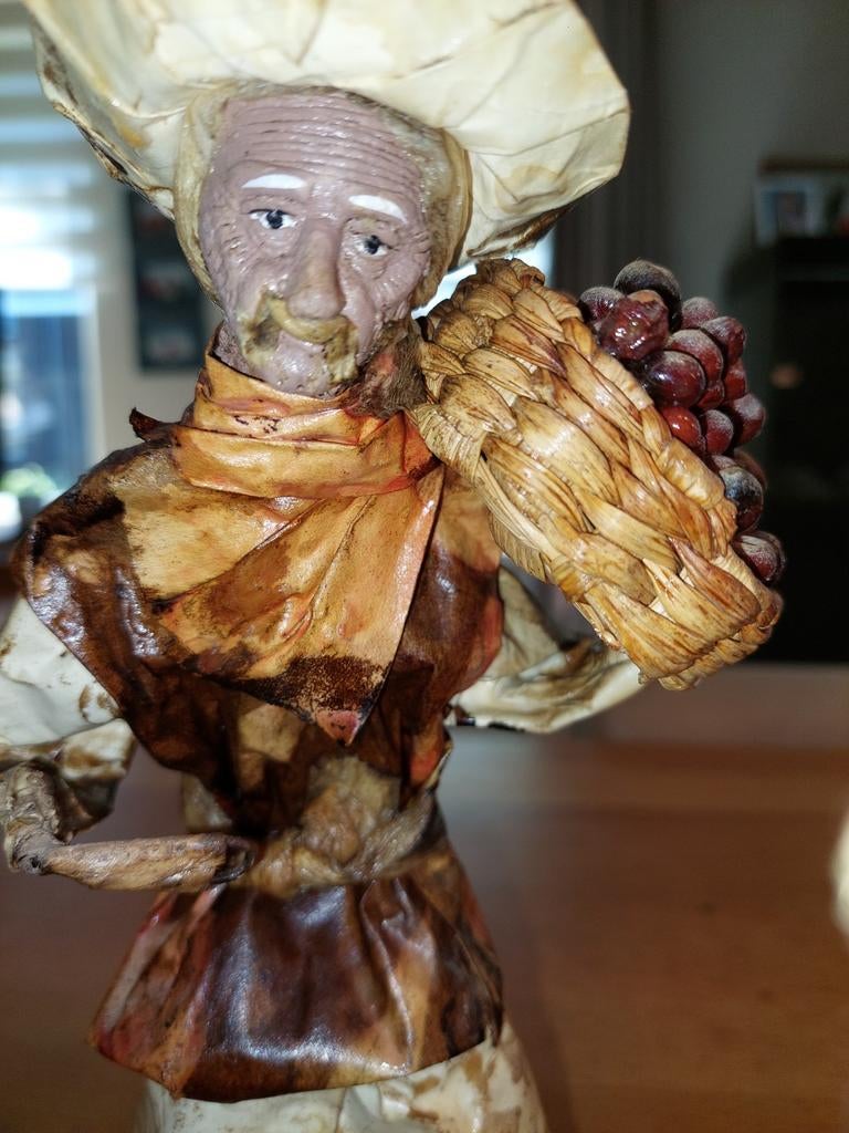 Papier-maché beeldje Spaanse man met druiven, 30 cm, Ophalen, Handgemaakt, 20 - 50 cm, Beeld