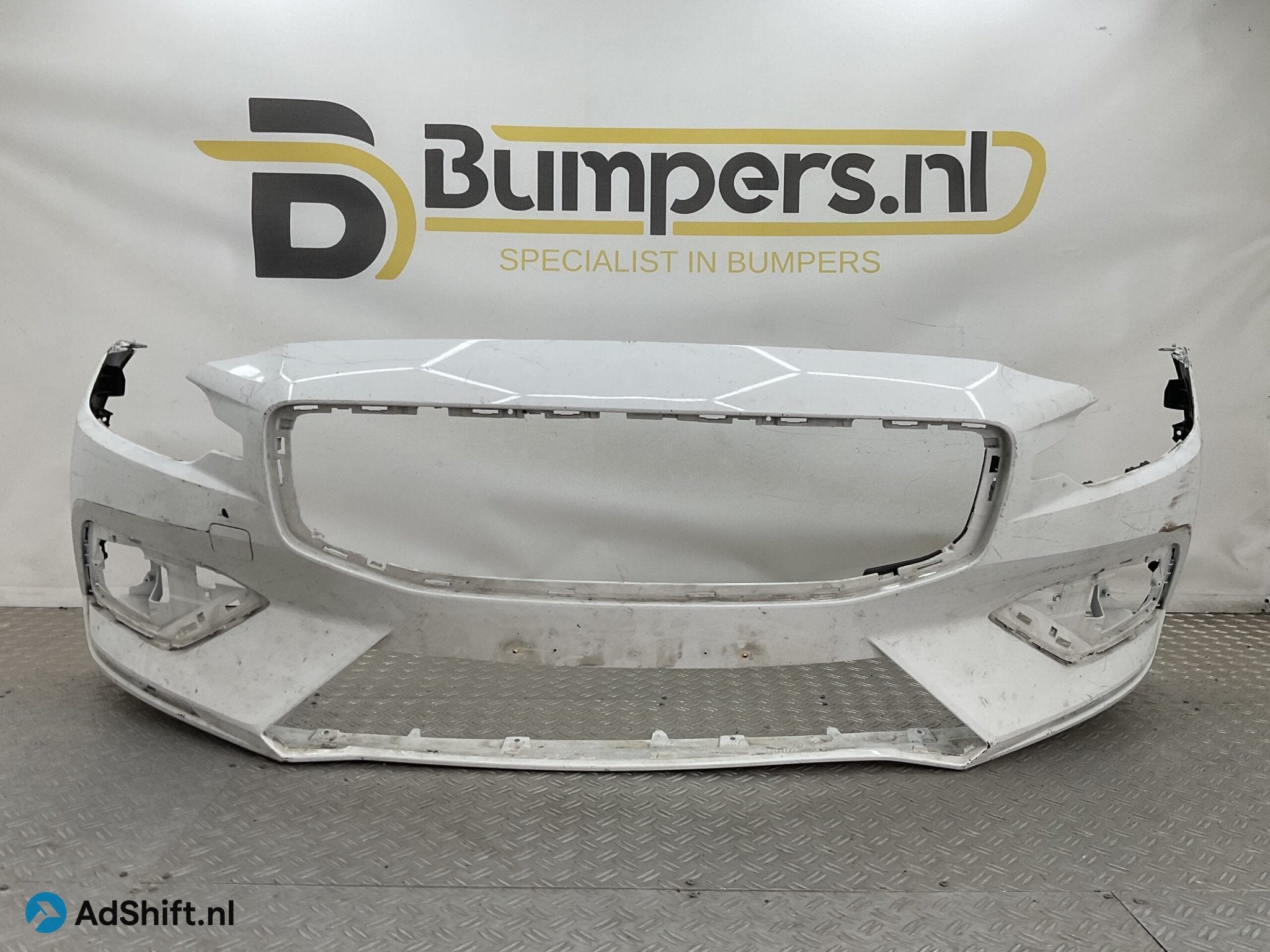 Bumper Volvo S60 V60 2018-2022 31690589 Voorbumper E5-22905, Bumper