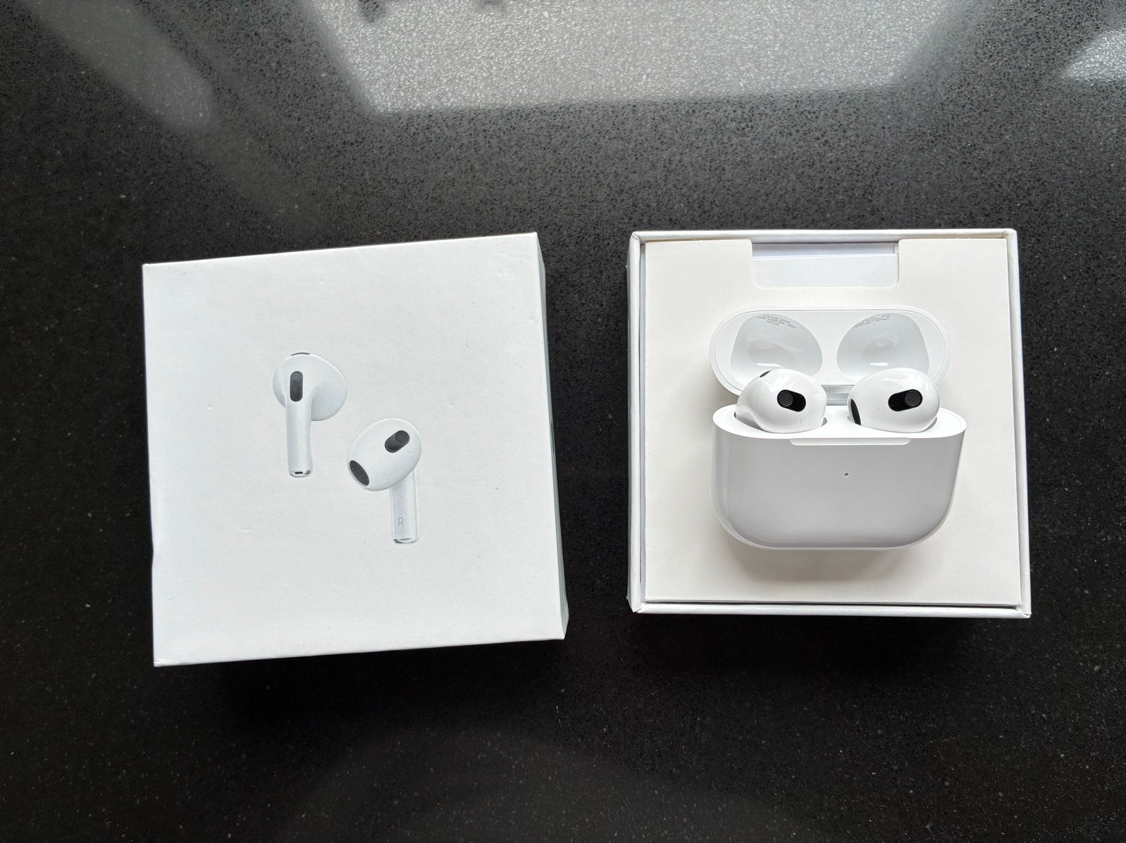 Apple AirPods 3 (3e generatie) met MagSafe Oplaadcase, In-ear, Bluetooth, Ophalen of Verzenden, Zo goed als nieuw