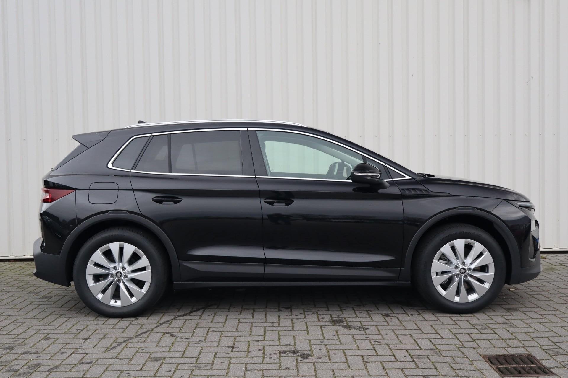 Skoda Elroq 85 286pk Business Edition | LMV 19'' | Cruise Co, Auto's, Automaat, Achterwielaandrijving, Leder en Stof, Zwart