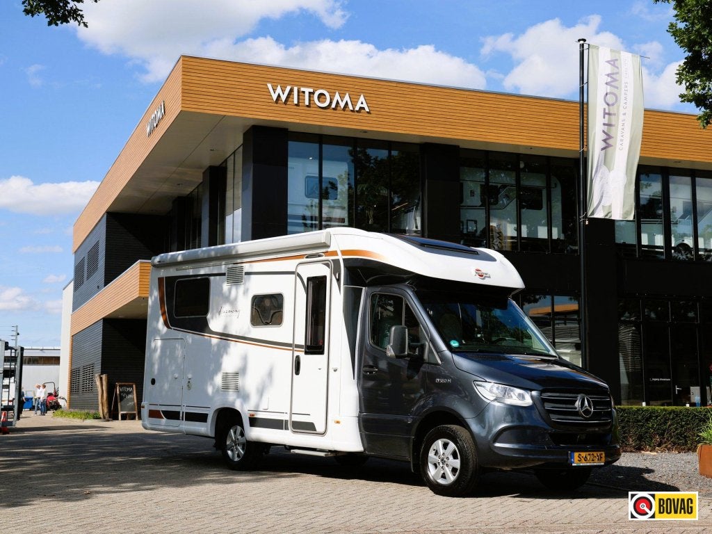 Bürstner Lyseo M Harmony Line, Caravans en Kamperen, Standaard zit, Luifel, 6 tot 7 meter, Bedrijf