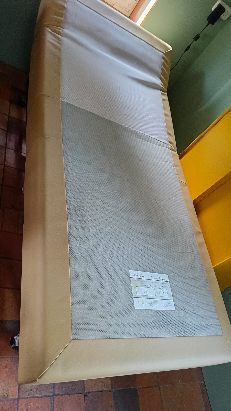 Well-Fair Hoog-laag bed 90x200 met afstandsbediening, Huis en Inrichting, Ophalen, 90 cm, Eenpersoons, 200 cm
