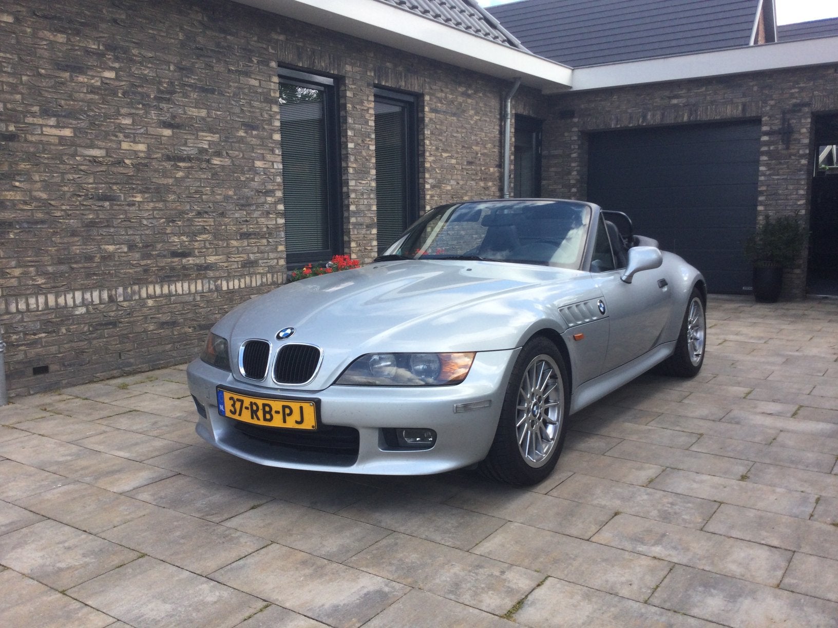 BMW Z3 2.8 wide body AUT 1997 Grijs weinig km, Automaat, Achterwielaandrijving, Zwart, 192 pk