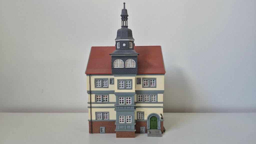 Kibri H0 - Stadhuis uit het Sauerland, Hobby en Vrije tijd, Ophalen of Verzenden, Gelijkstroom of Wisselstroom, Brug, Tunnel of Gebouw