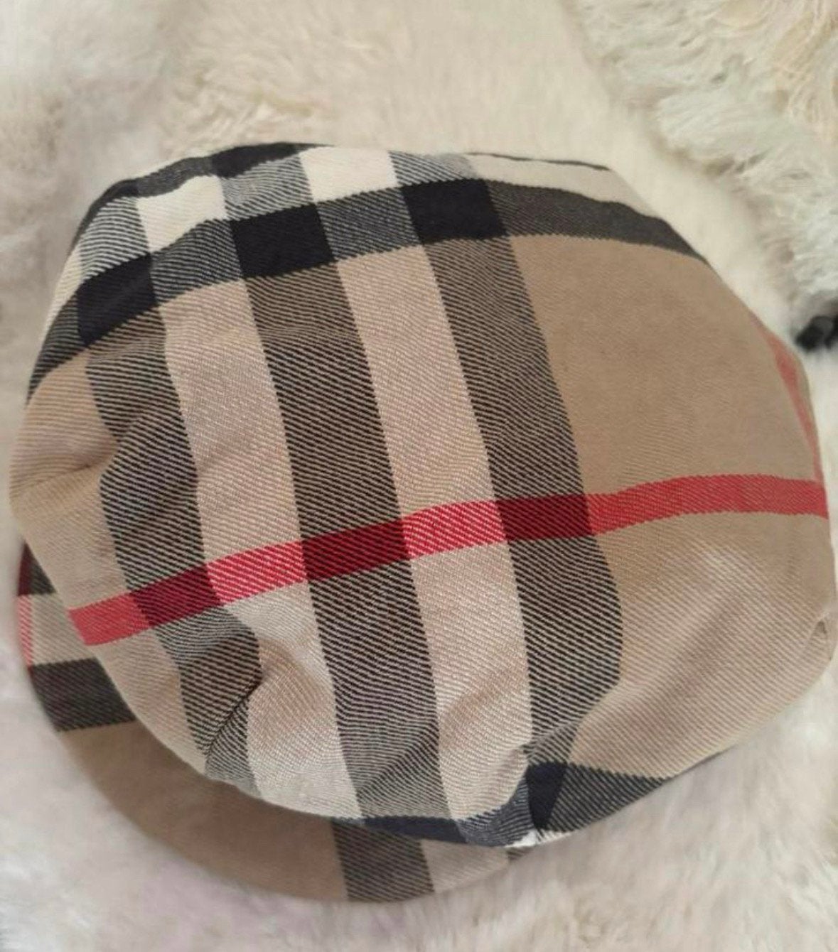 Burberry baby pet, Ophalen of Verzenden, Zo goed als nieuw