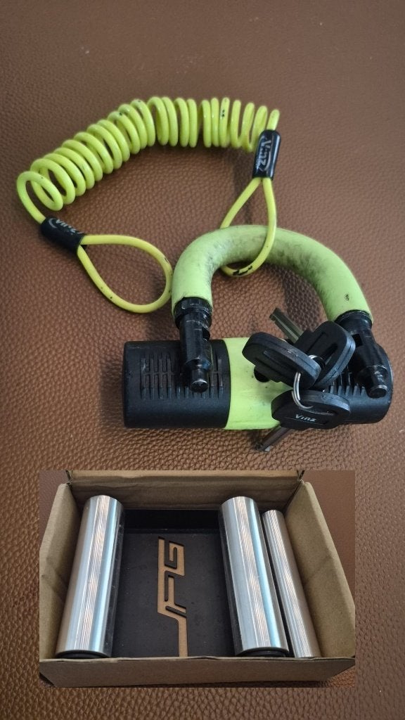 Vinz Dinara - motor schijfremslot ART4 - Geel en rollerbank, Ophalen of Verzenden, Gebruikt