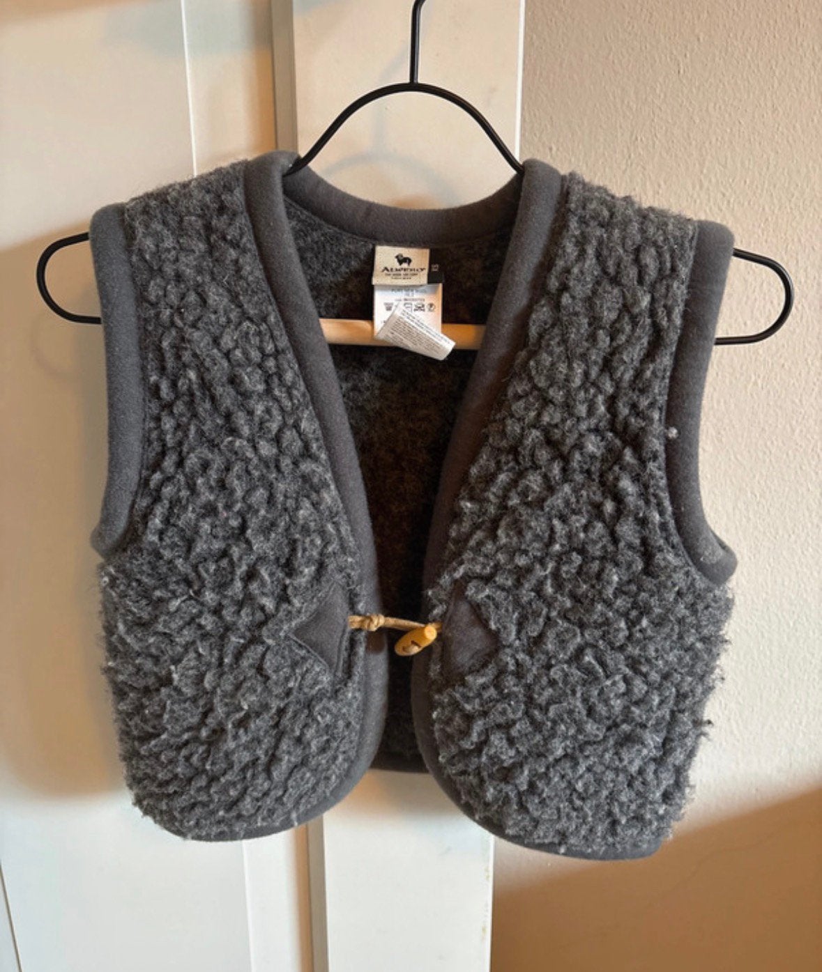 Alwero bodywarmer xs, Ophalen of Verzenden, Zo goed als nieuw, Jongetje of Meisje, Jasje