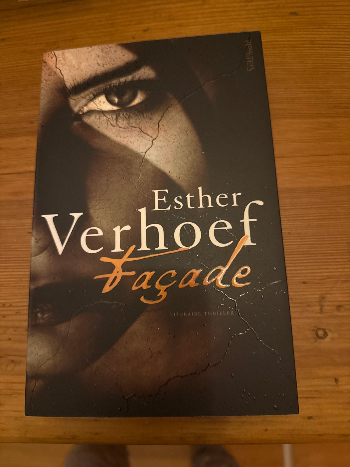 Esther Verhoef - Façade (Literaire thriller), Ophalen, Zo goed als nieuw