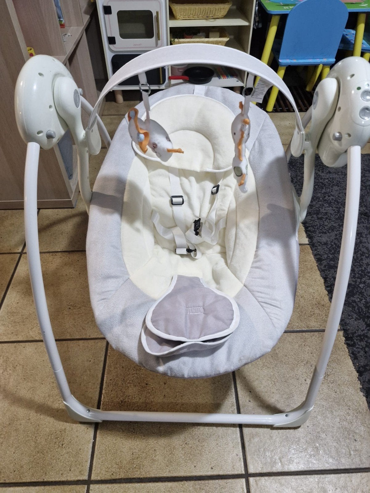 Little World Baby Schommelstoel met TrueSpeed Technologie, Ophalen, Zo goed als nieuw