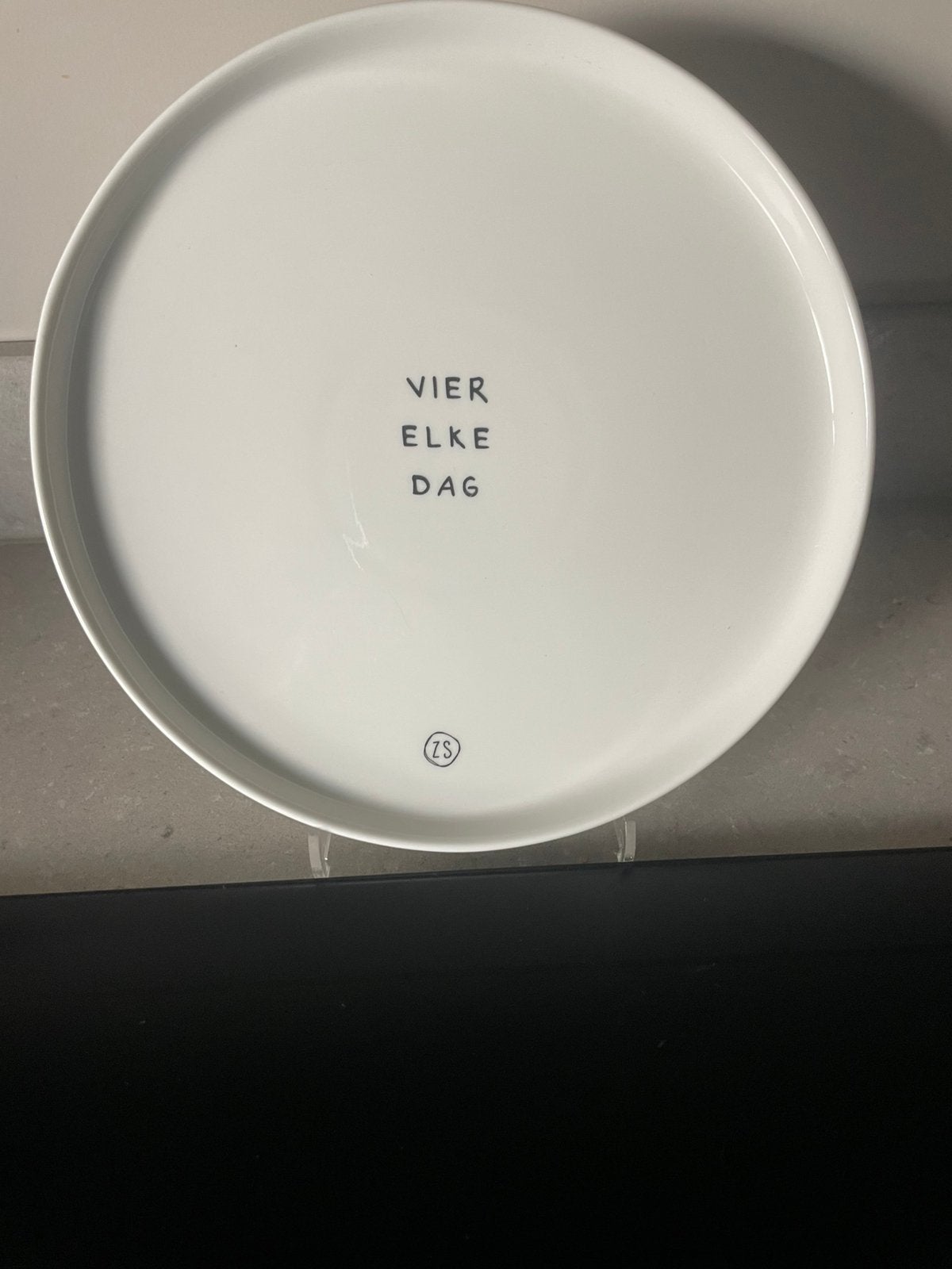 Zuss bord 21 cm, Ophalen of Verzenden, Zo goed als nieuw, Bord(en), Overige stijlen