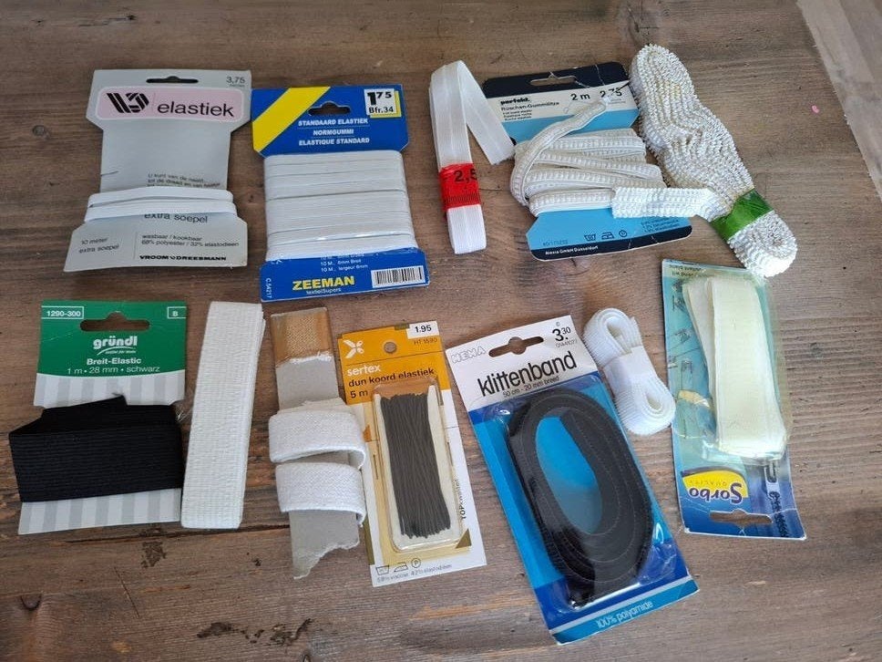 partijtje elastiek en klittenband., Ophalen of Verzenden