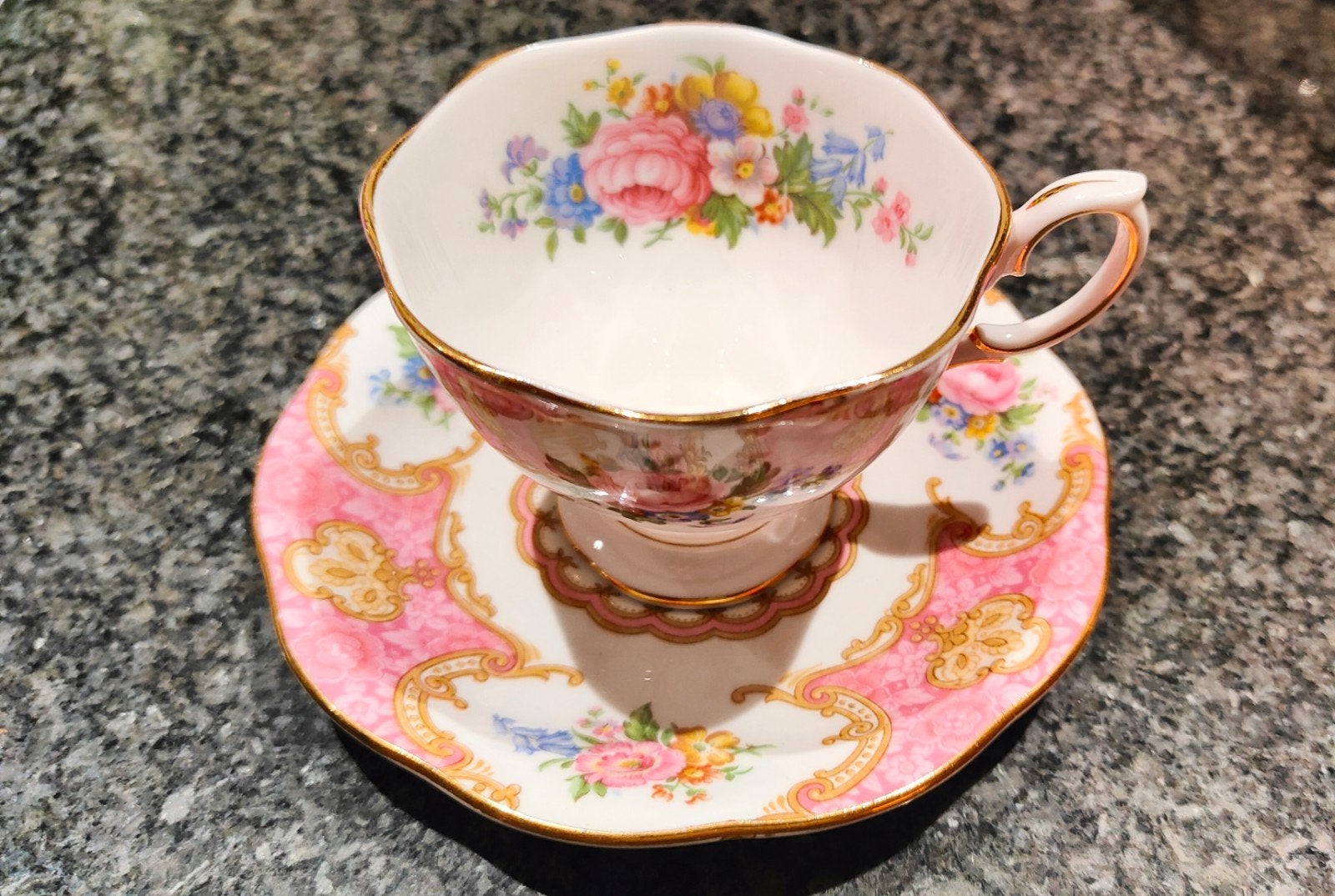 Royal Albert Lady Carlyle Theekop en Schotel, Ophalen of Verzenden