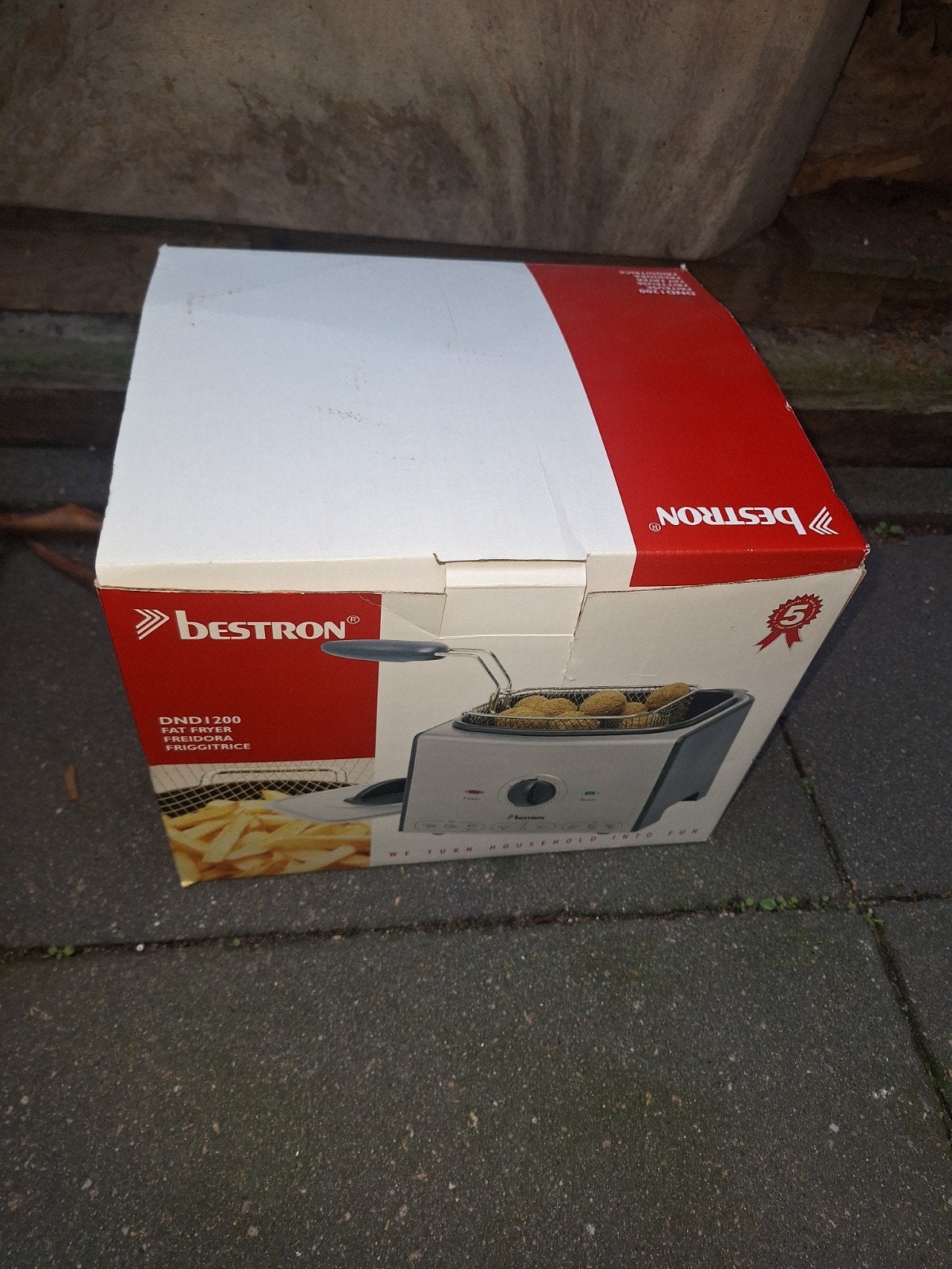 Bestron friteuse DHF1200 - Compact en efficiënt, Minder dan 1 liter, Ophalen of Verzenden, Zo goed als nieuw, Uitneembare binnenpan