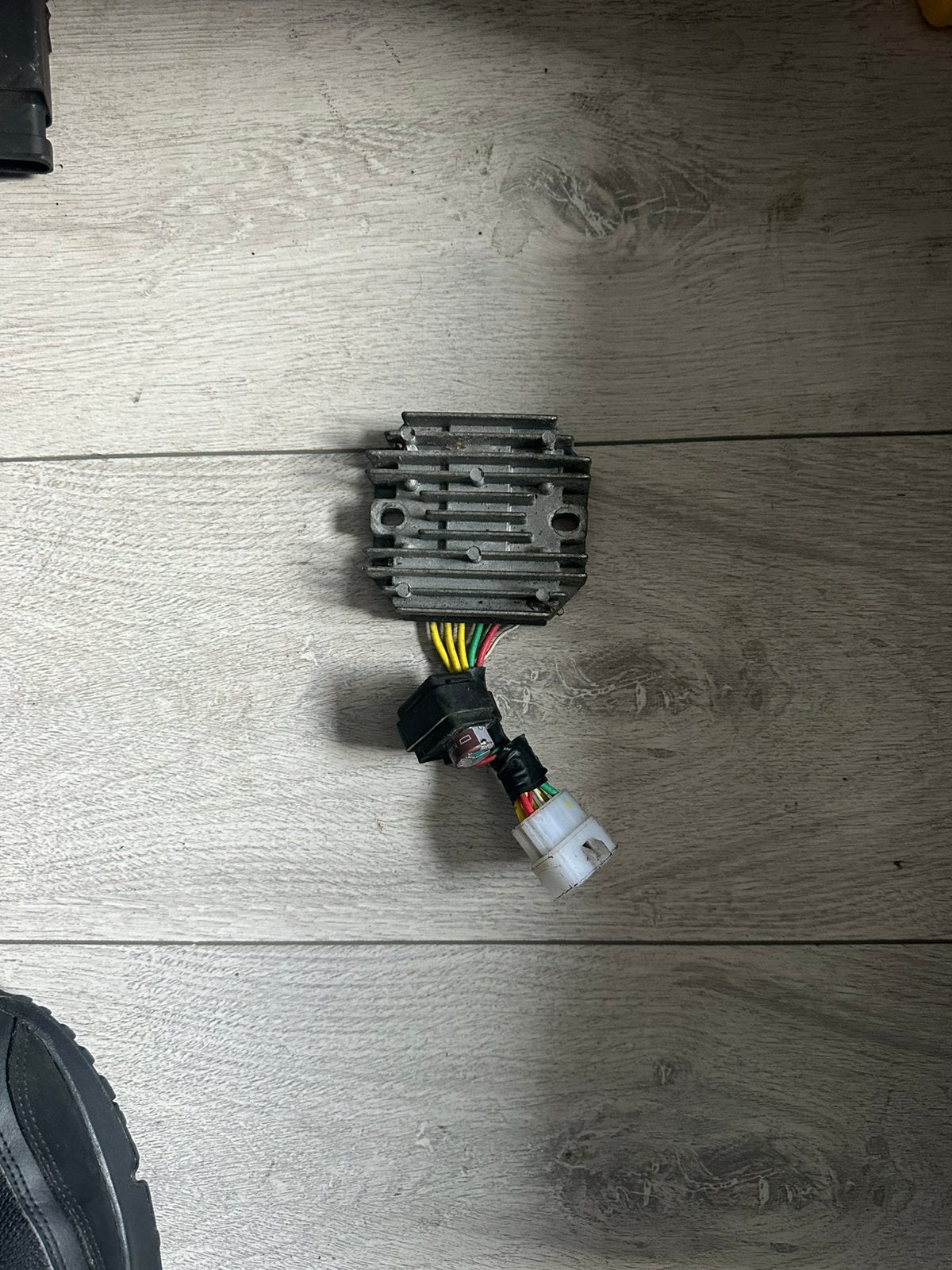 Spanningsregelaar iget, Ophalen of Verzenden