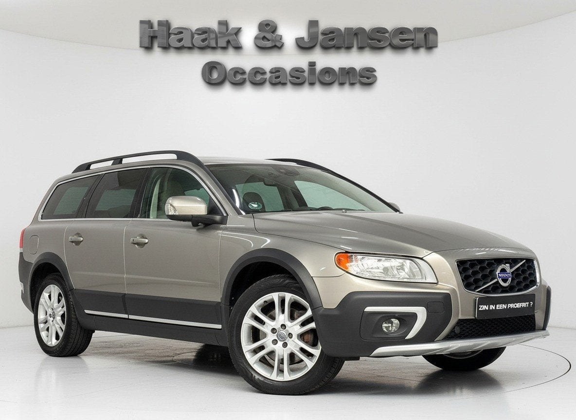 Volvo XC70 2.0 T5 FWD Momentum Panoramadak Leder Cruise, Auto's, Volvo, 15 km/l, Gebruikt, Beige, 4 cilinders