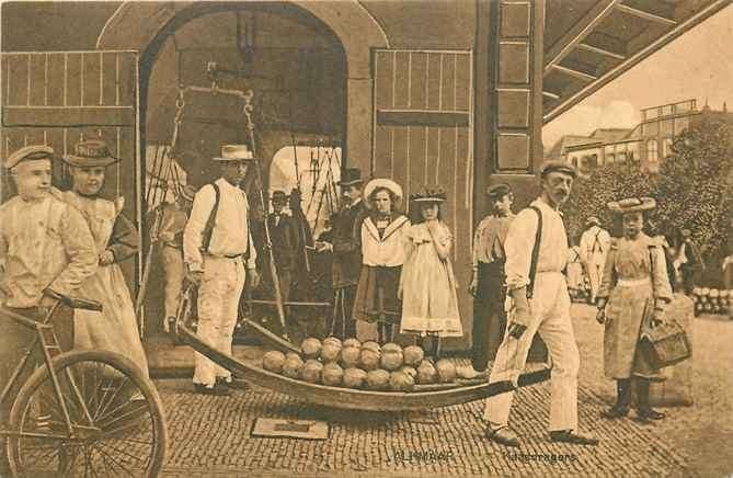 301-116-005 Alkmaar Kaasdragers, Verzenden, Voor 1920, Noord-Holland