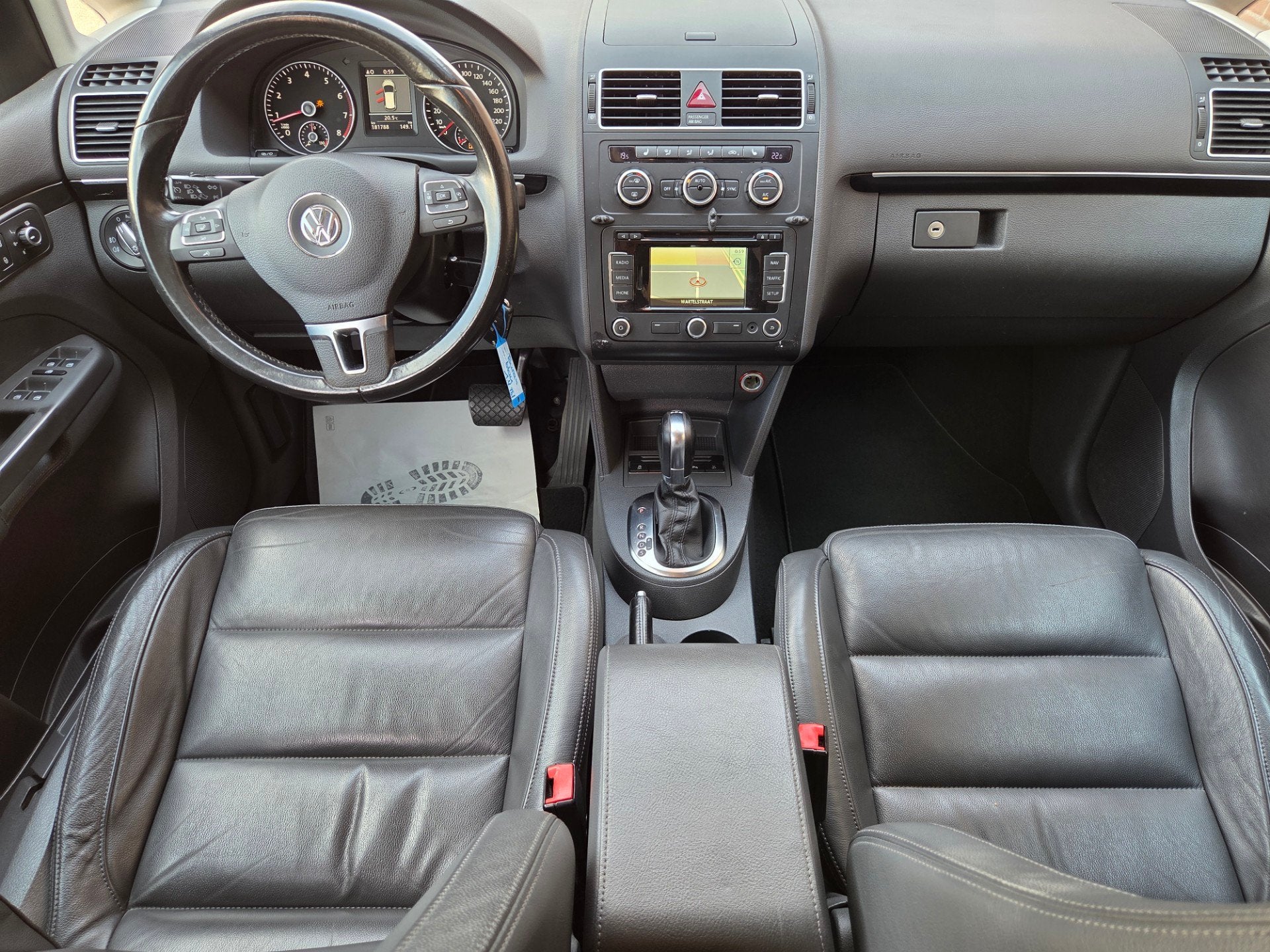 Volkswagen TOURAN 1.4 TSI Highline 7pAUTOMAAT/CAMERA/VOL OPT, Euro 5, 4 cilinders, 1545 kg, Blauw