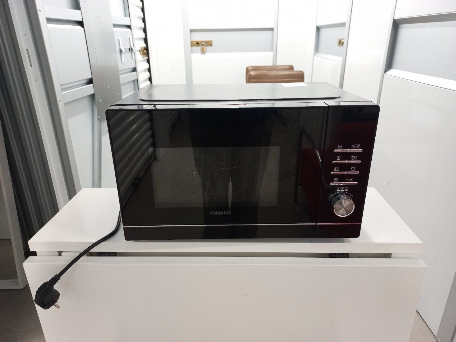 Tomado Combimagnetron TMC2302B - Zo goed als nieuw, Ophalen, Combimagnetron, Minder dan 45 cm, Hete lucht