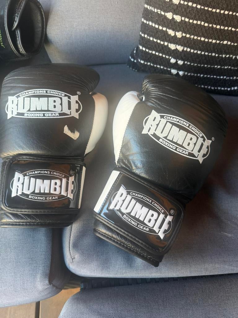 Rumble bokshandschoenen 12 oz, Ophalen of Verzenden, Gebruikt, Bokshandschoenen