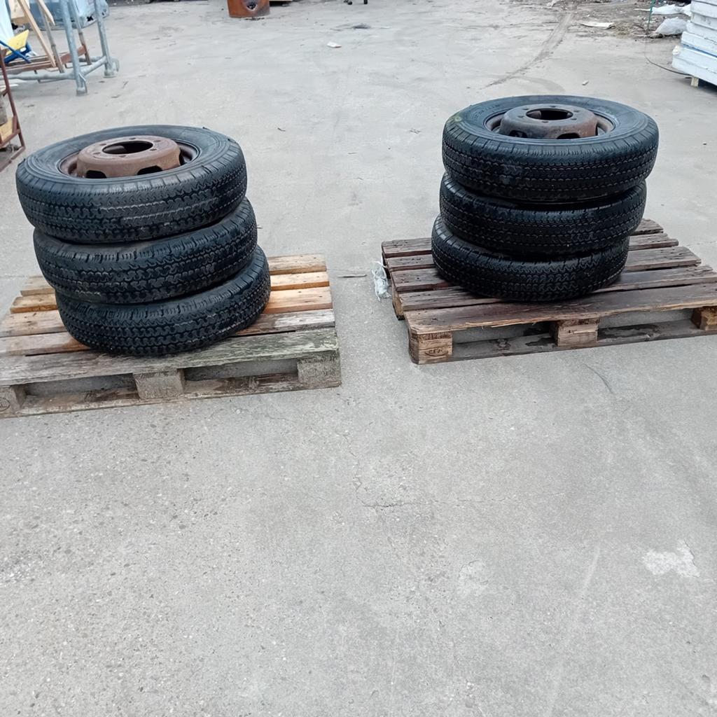 Mercedes 508 / 608 zes velgen met (oude) banden, Ophalen