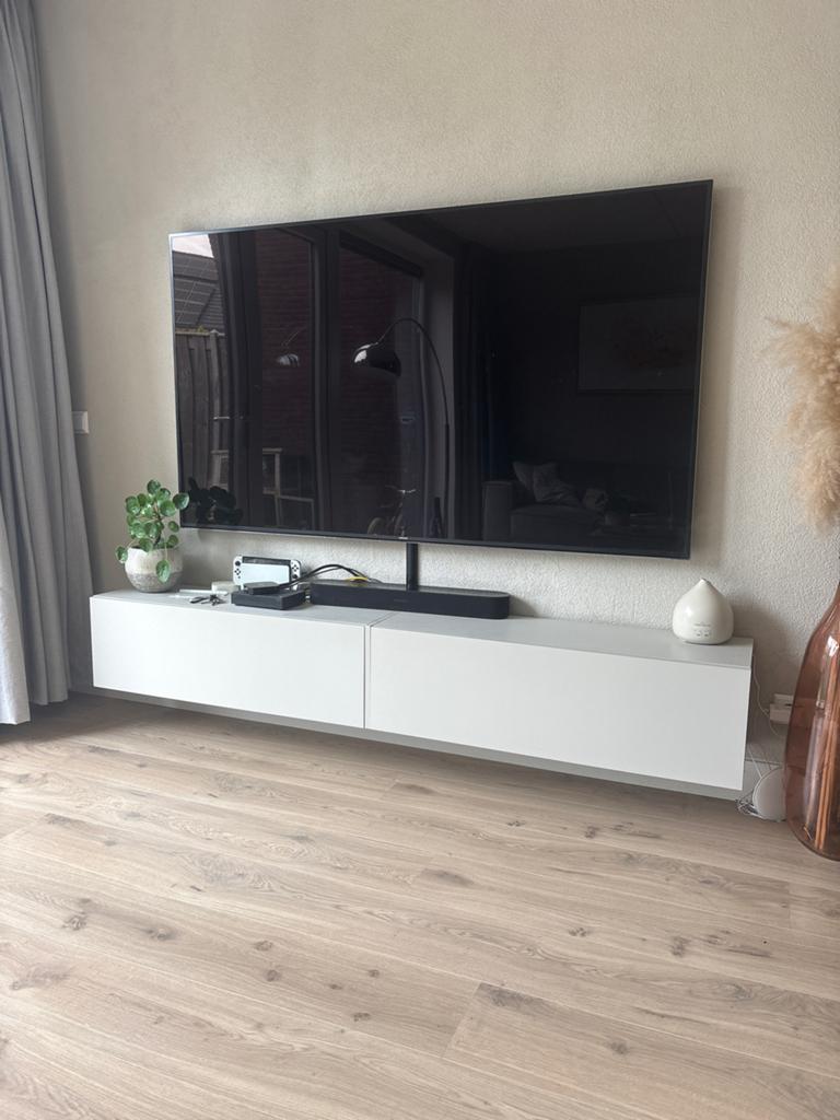 Modern zwevende tv-meubel beige, Ophalen, Overige materialen, 150 tot 200 cm, Zo goed als nieuw