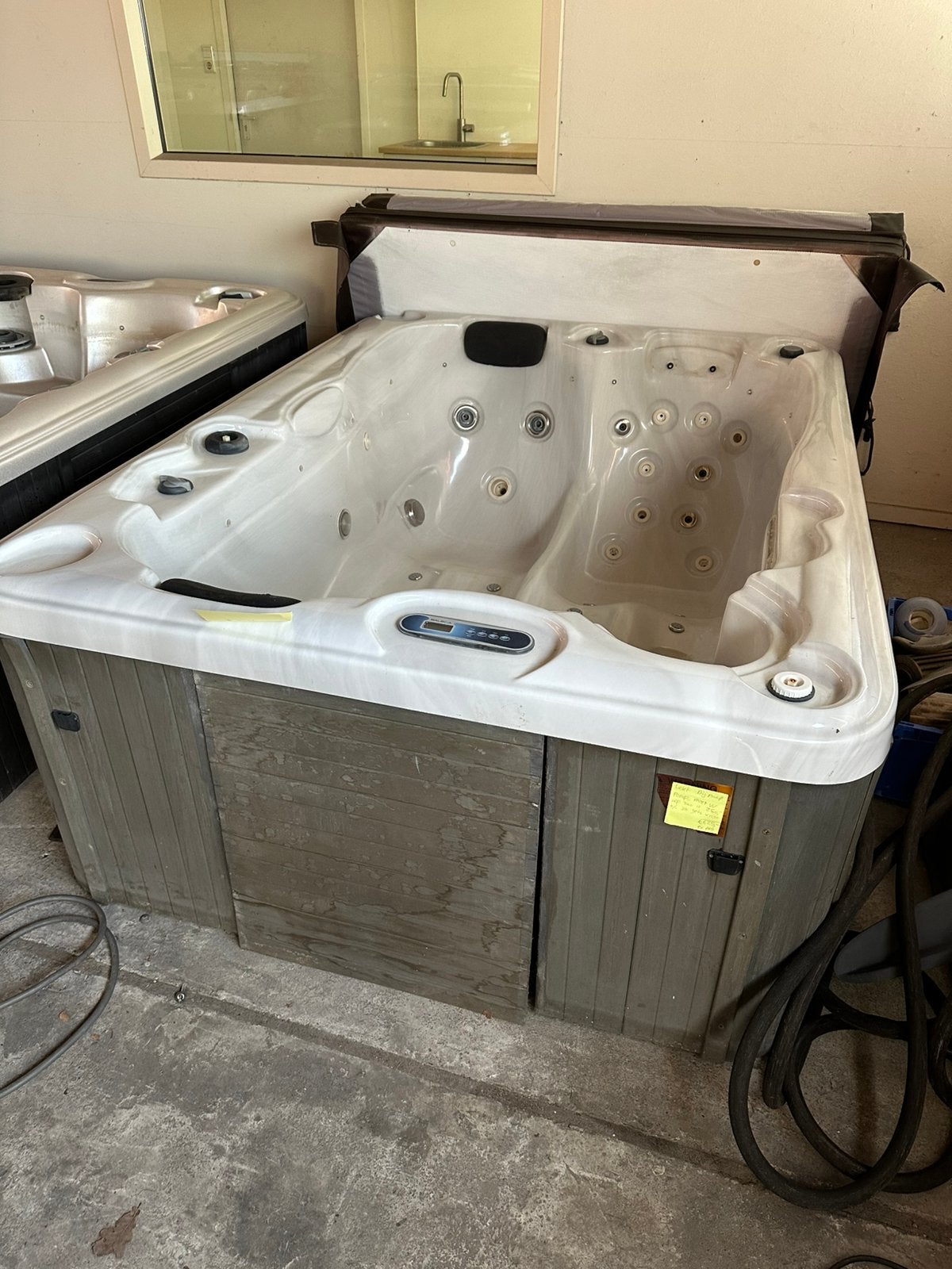 Jacuzzi opknappers/inruilers, Ophalen, Zo goed als nieuw