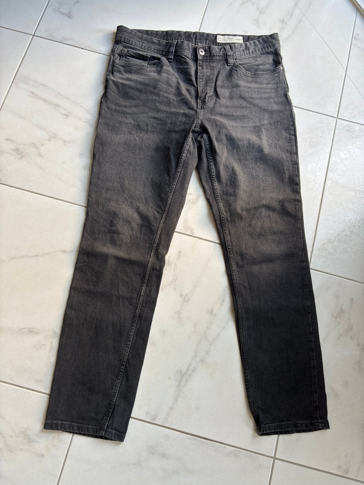 Grijze jeans 38-32, Ophalen of Verzenden, Nieuw, Grijs, W36 - W38 (confectie 52/54)