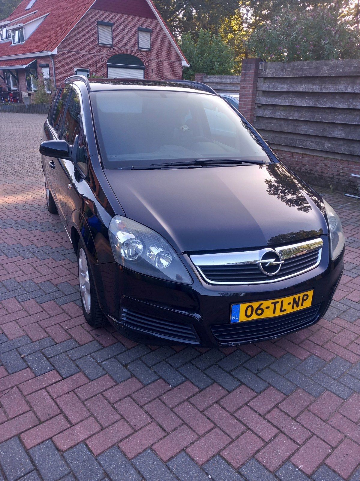 Tekoop: Opel Zafira 1.8 2006, Auto's, Voorwielaandrijving, Stof, Zwart, Grijs
