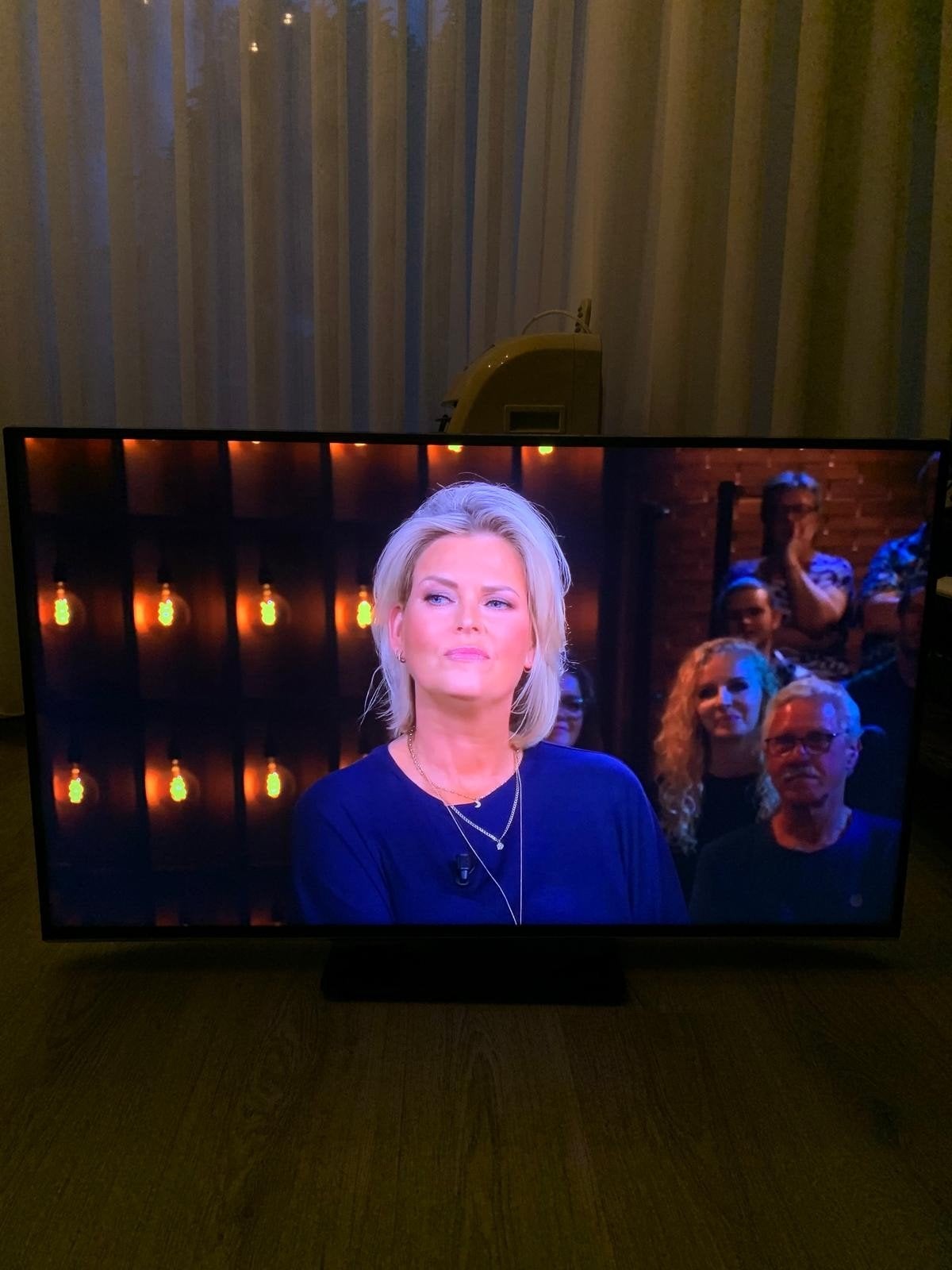 tv 43 inch smart televisie inbouw Wi-Fi YouTube led Tv, Ophalen, 50 Hz, Zo goed als nieuw, 100 cm of meer
