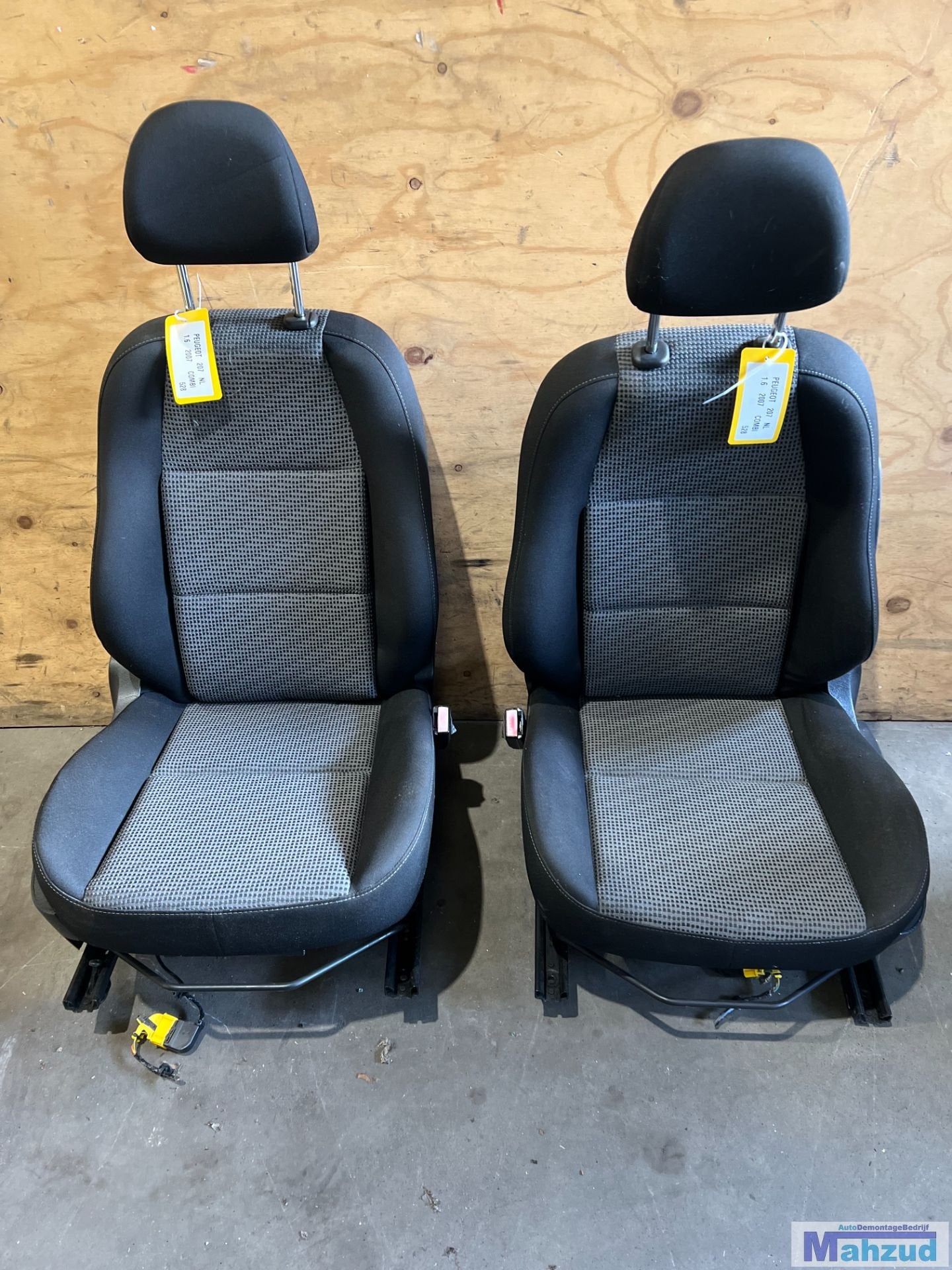 PEUGEOT 207 SW Zwart grijs interieur stoel bank 2007-2013, Taurusavenue 1
2132 LS  Hoofddorp, NL, Gebruikt, Contact.group@renault.com