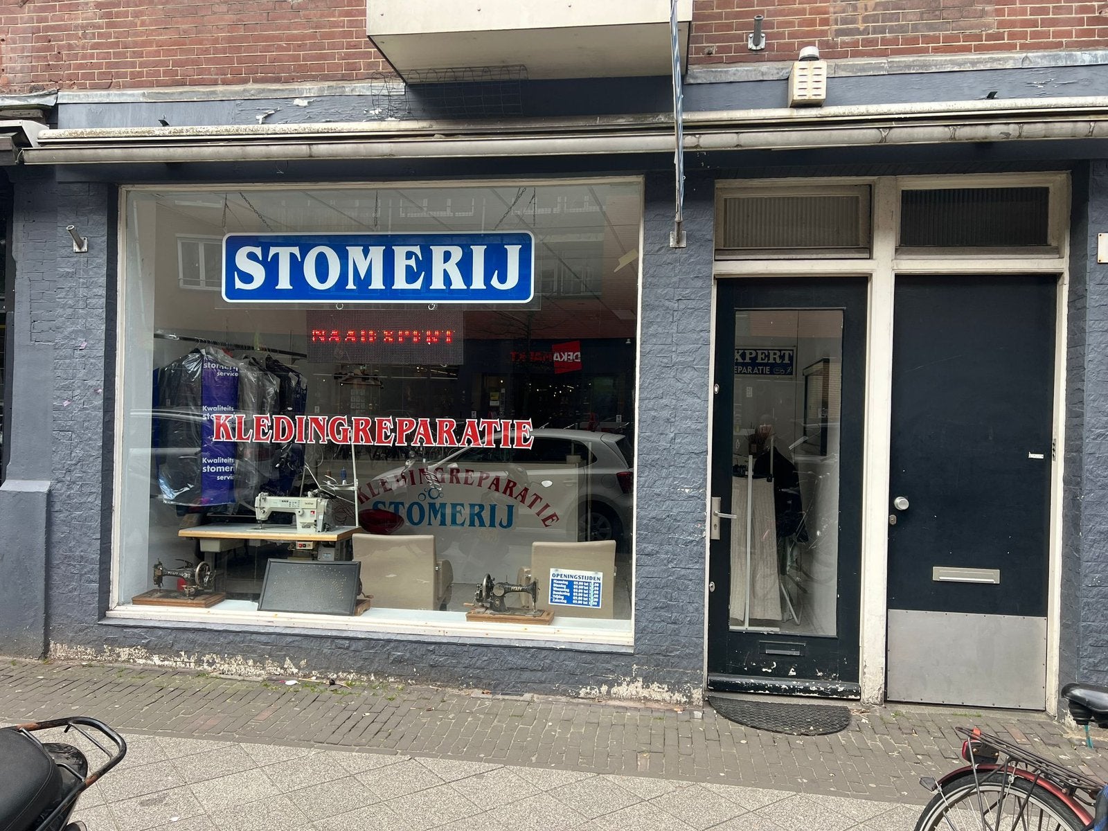 Kledingreparatiewinkel in Amsterdam Oost – Instapklaar
