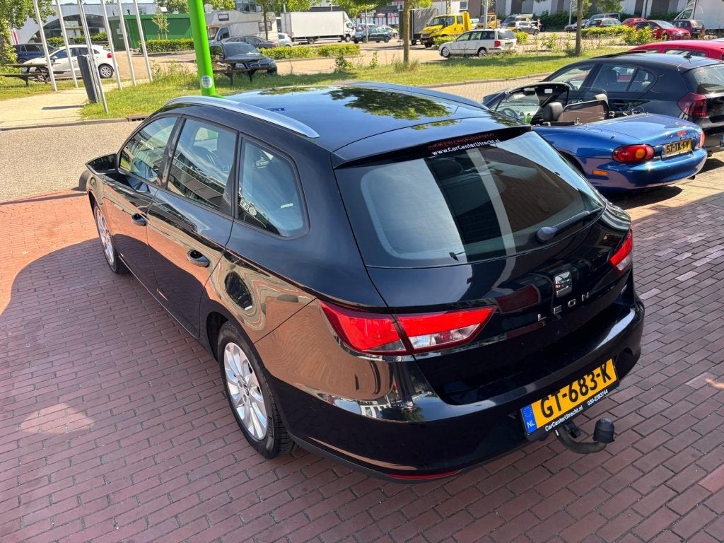SEAT Leon ST 1.2 TSI Style ST AIRCO 6 VERS TREKHAAK, Auto's, Gebruikt, 4 cilinders, Leon, 620 kg