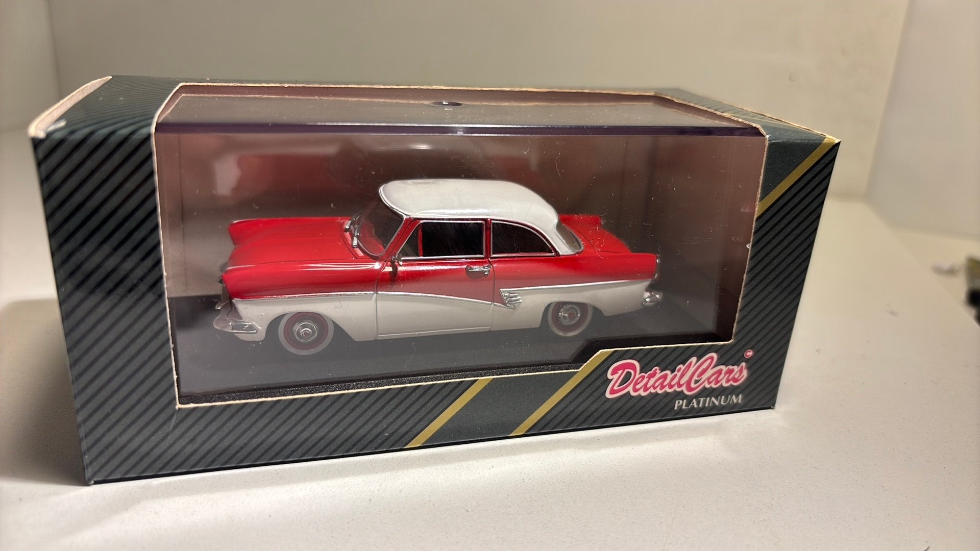 Ford taunus 17m red ditailcars 1.43, Overige merken, Auto, Ophalen of Verzenden, A