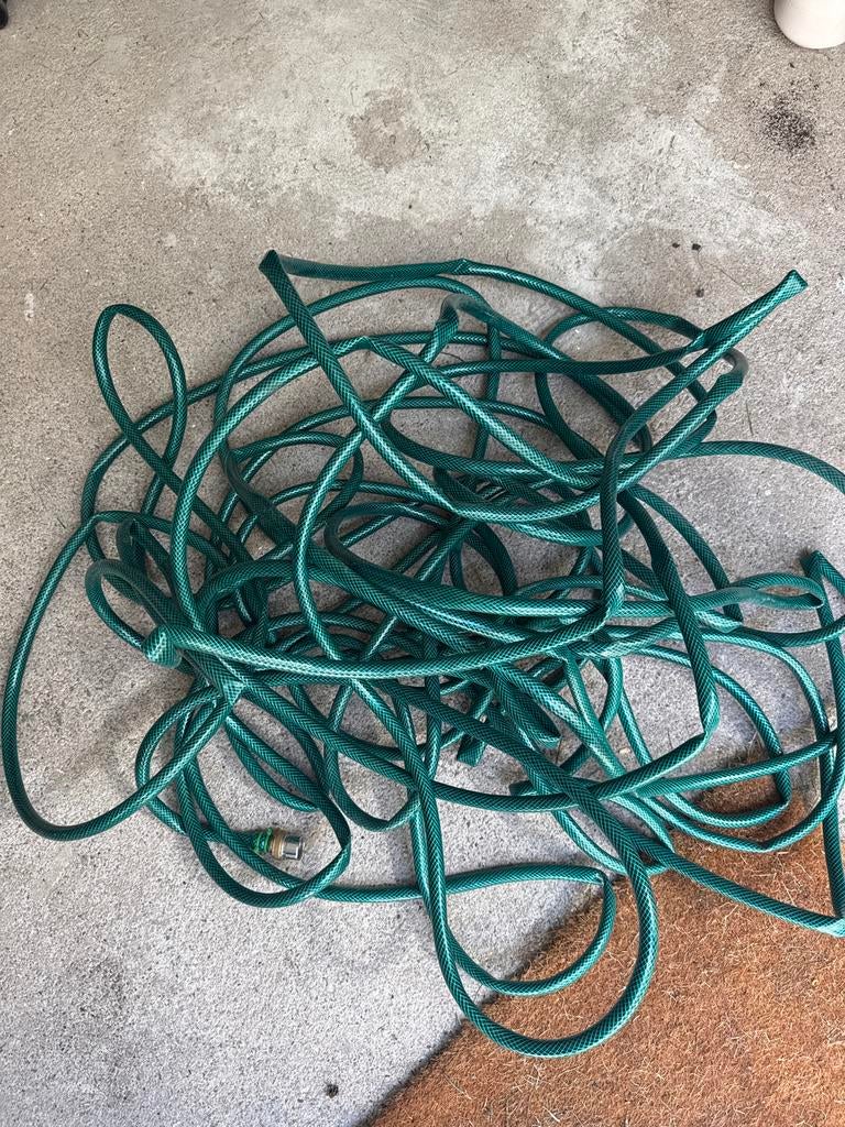 Lange tuinslang - onbekende staat, Tuin en Terras, Tuinslangen, Ophalen, Gebruikt, Tuinslang