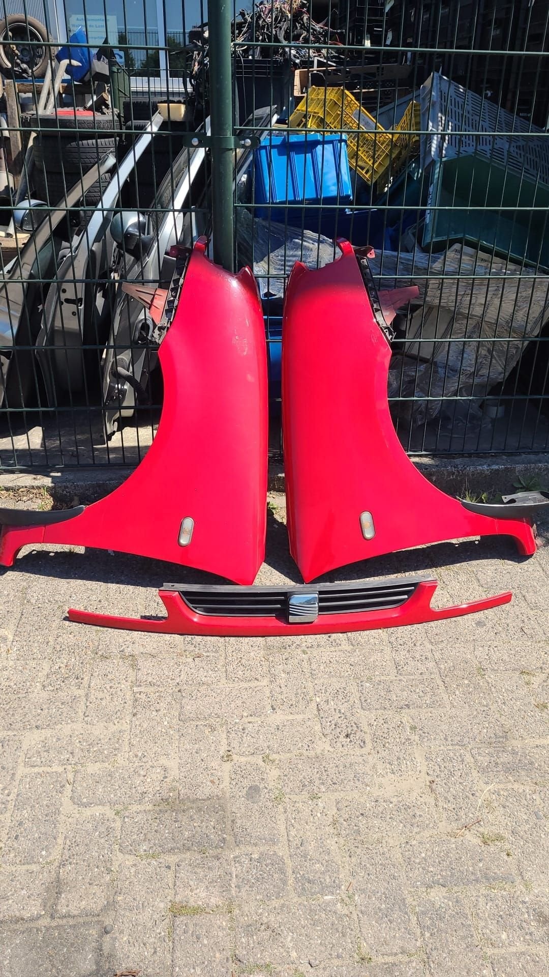 SEAT AROSA VOORSCHERMEN +GRIL BJ 1997 TOT 2000, Auto-onderdelen, Carrosserie en Plaatwerk, Spatbord, Gebruikt, Ophalen of Verzenden