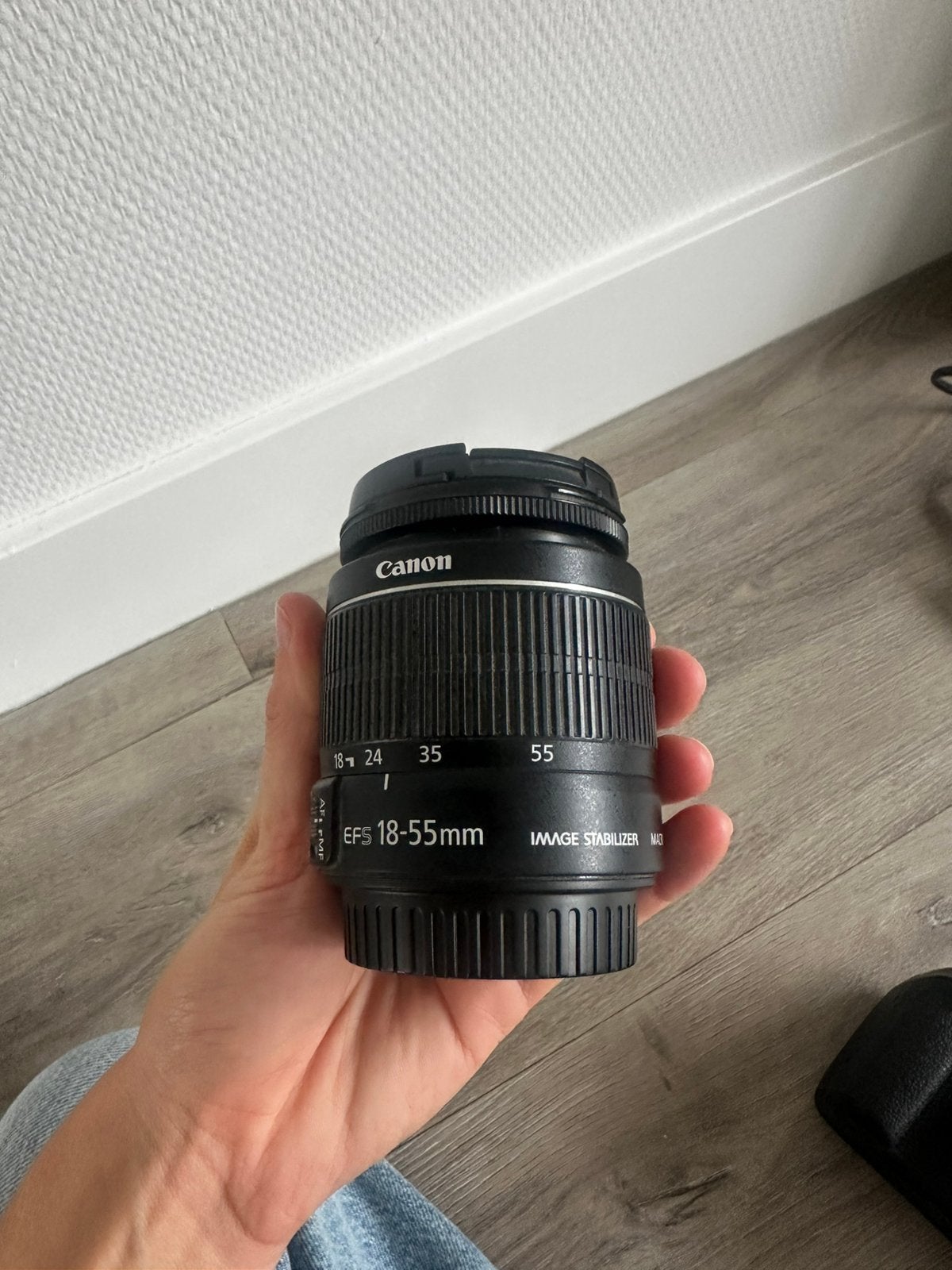Foto 4 van Canon Eos 1300D/ lens EF-S 18-55 IS II