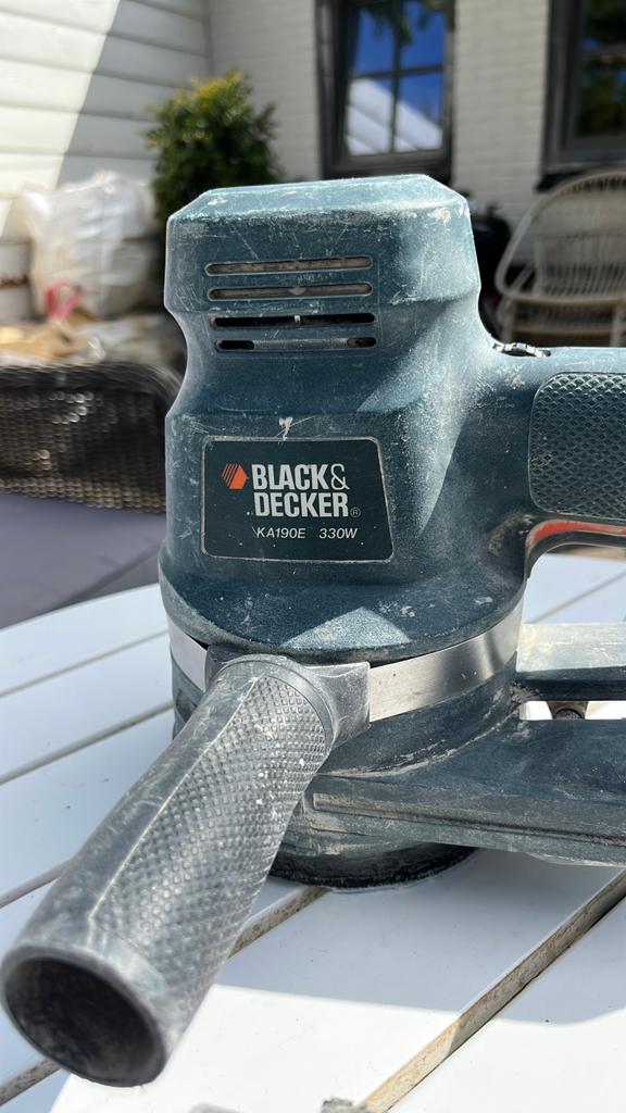 Black & Decker KA190E 330W Excentrische Schuurmachine, Ophalen of Verzenden, Gebruikt, Minder dan 600 watt, Excentrische schuurmachine