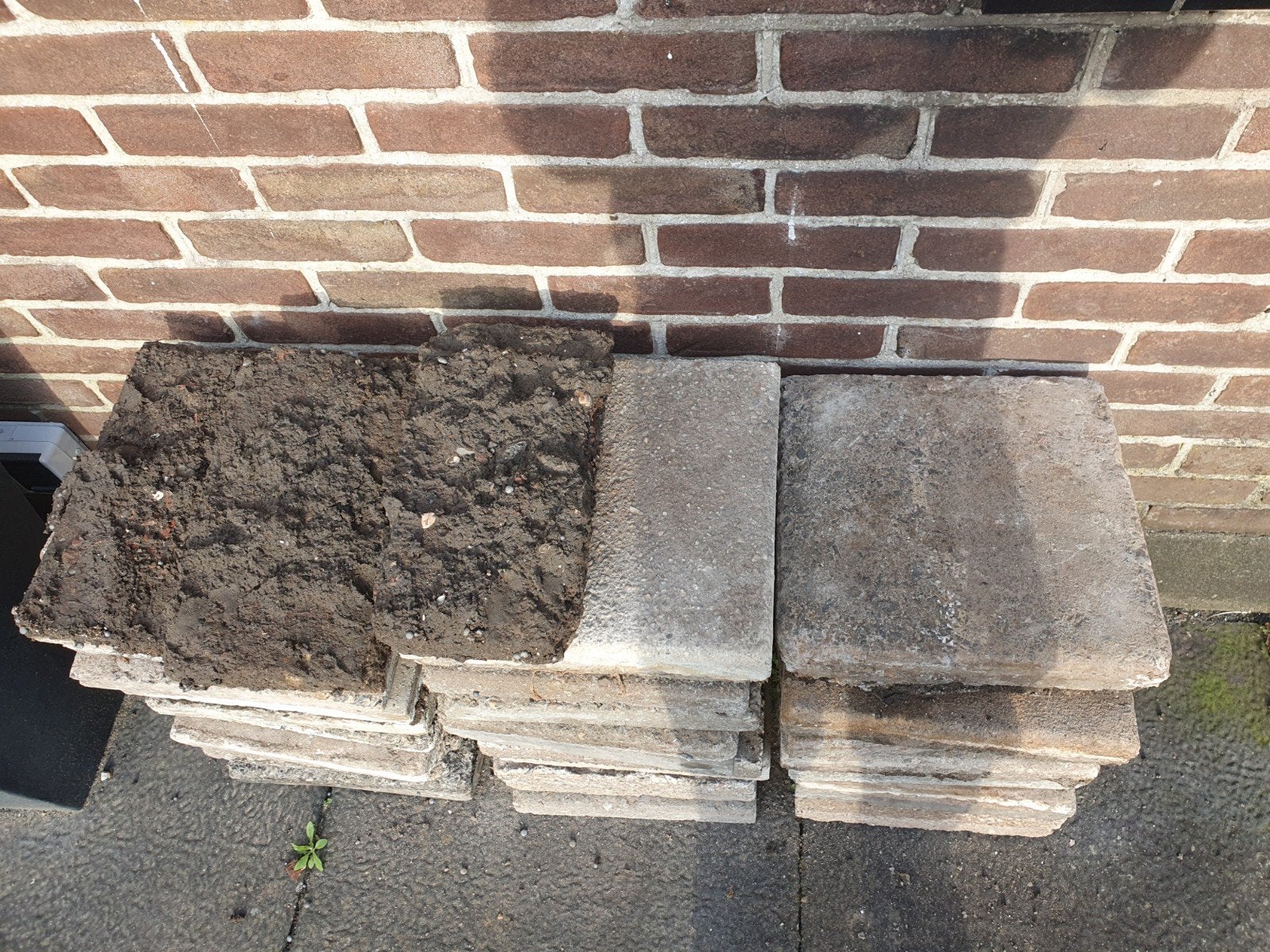 Gratis stoeptegels af te halen, Gebruikt, Ophalen of Verzenden, Minder dan 5 m², Beton