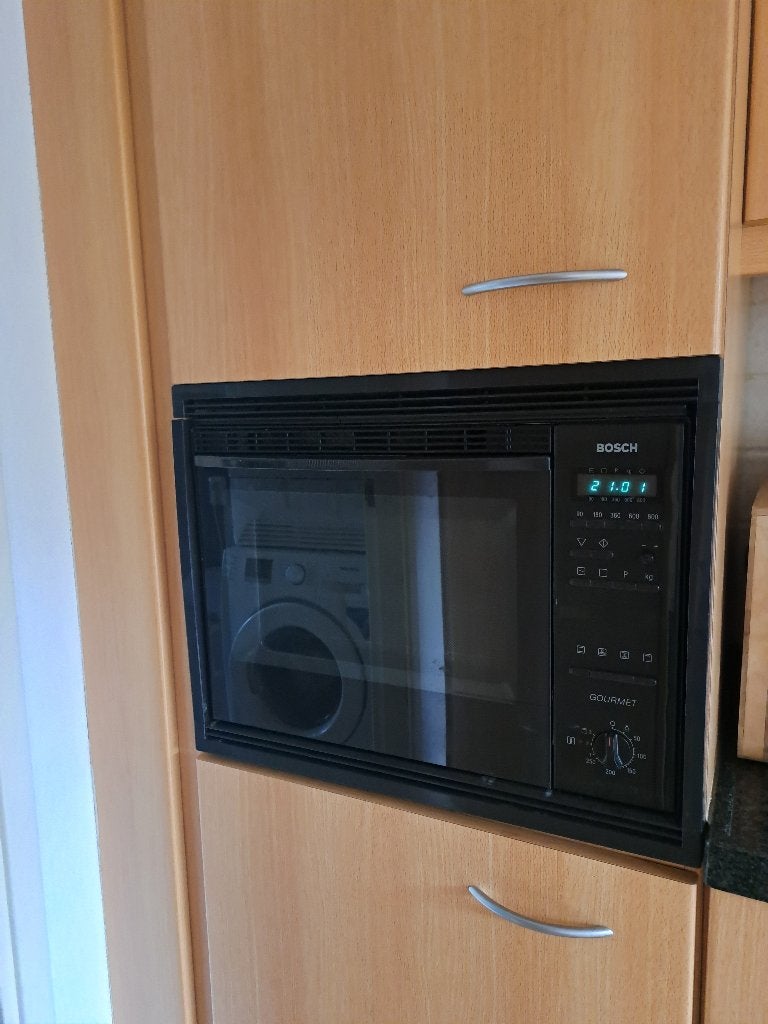 Bosch combi-magnetron-oven, Witgoed en Apparatuur, Ophalen, 45 tot 50 cm, Gebruikt, 60 cm of meer