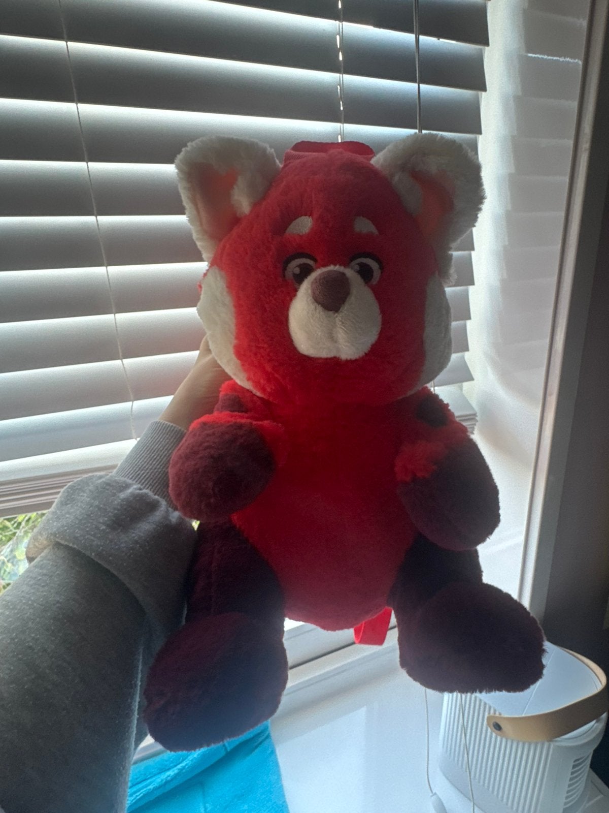 Mei mei turning red backpack - disneyland Paris, Ophalen of Verzenden, Overige figuren, Nieuw, Knuffel